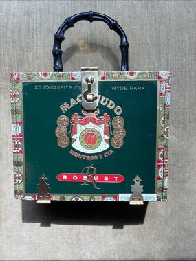 Macanudo Cigar Box Purse in Forest Green